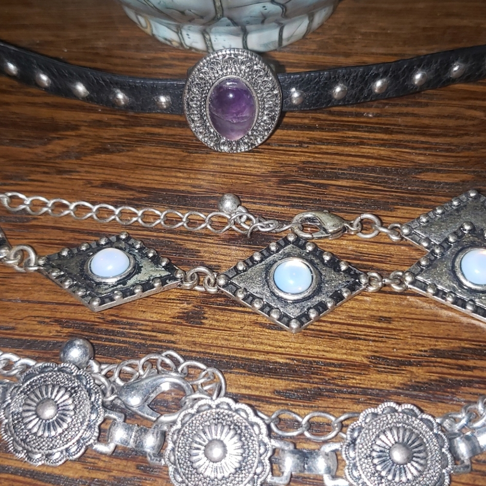 Set of 3 choker necklaces